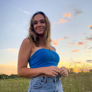 Meet your Posher, Abigail